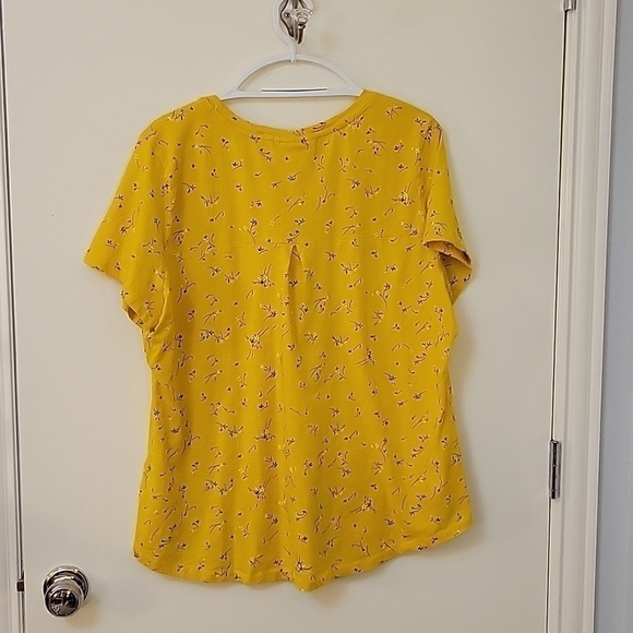 3/$30 Style & CO Mustard Yellow Floral Cotton Short Sleeve T-shirt Size 3X - Picture 4 of 7